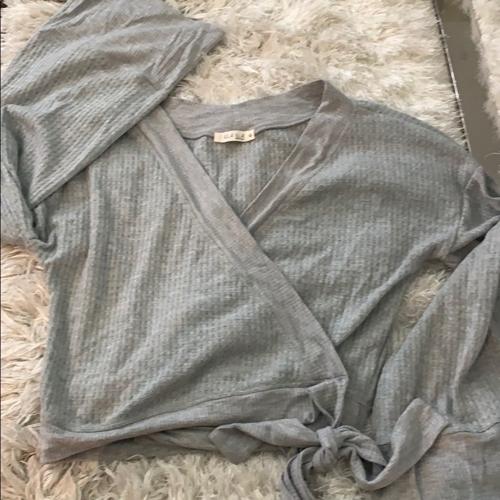 Wrap around top